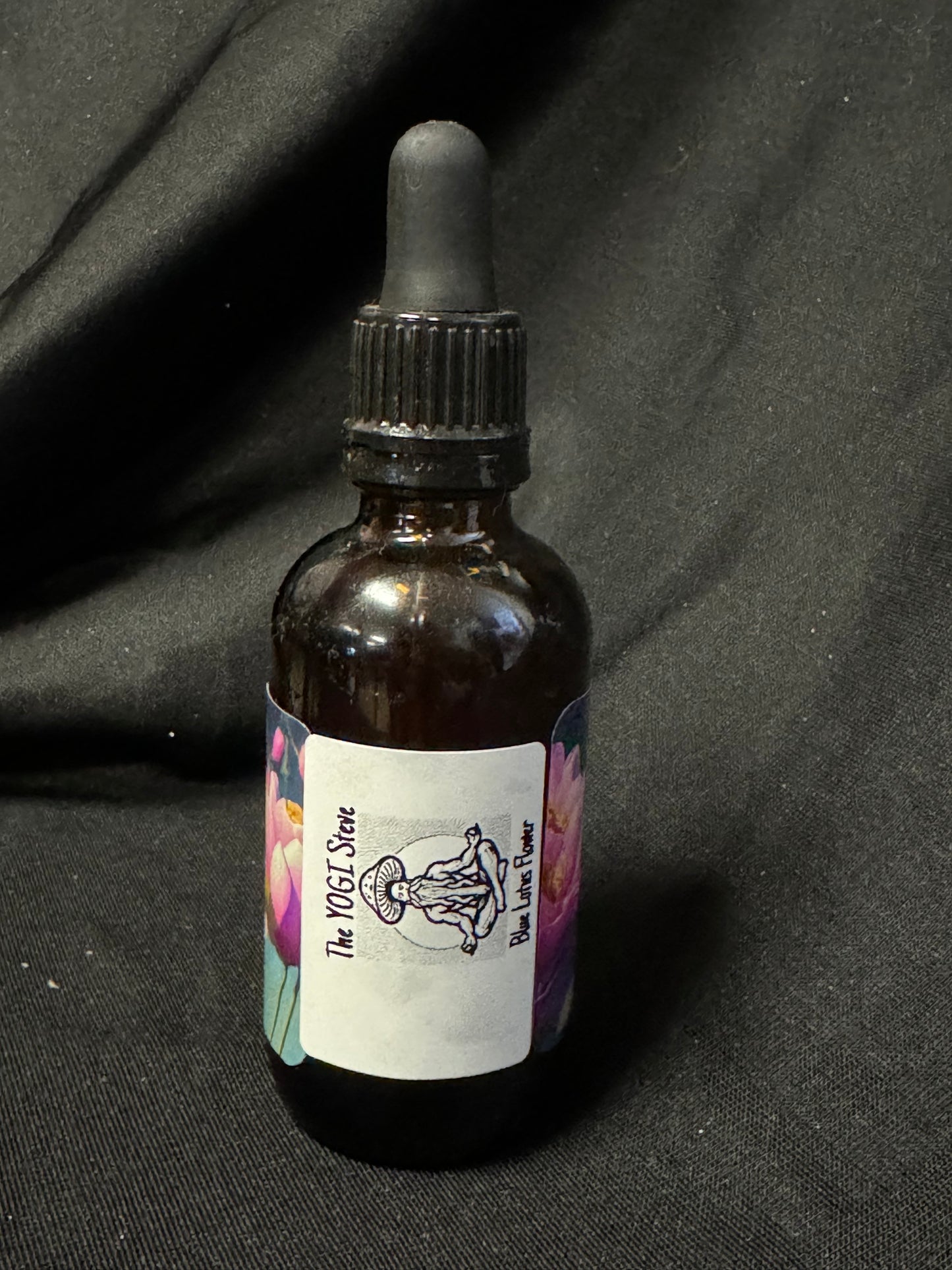 The Steve Beard Oil ‘The Yogi Steve’ Blue Lotus Flower